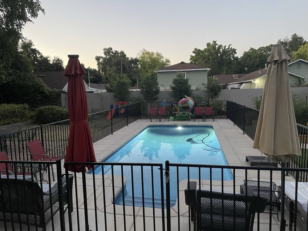 Blaines Pool Service And Remodels