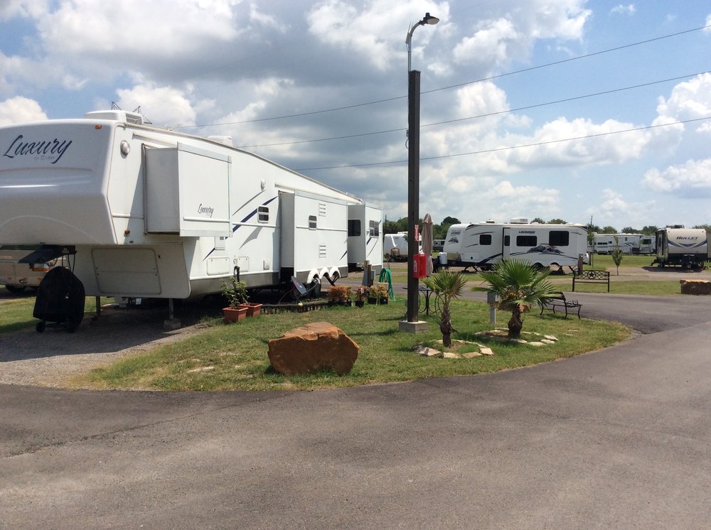 Texas 6 RV Park 16 Photos RV Parks 15545 Hwy 6, Rosharon, TX
