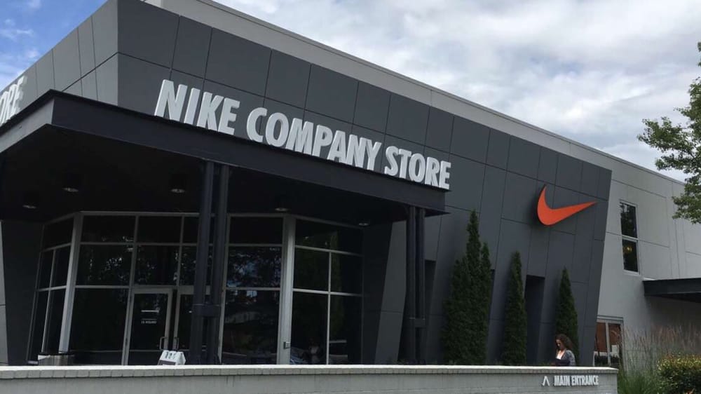 nike employee store