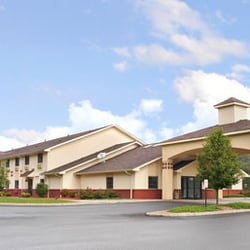 Super 8 By Wyndham Highland Ny 18 Reviews Hotels 3423 Us Hwy Photo Of Super 8 By Wyndham Highland Ny United States