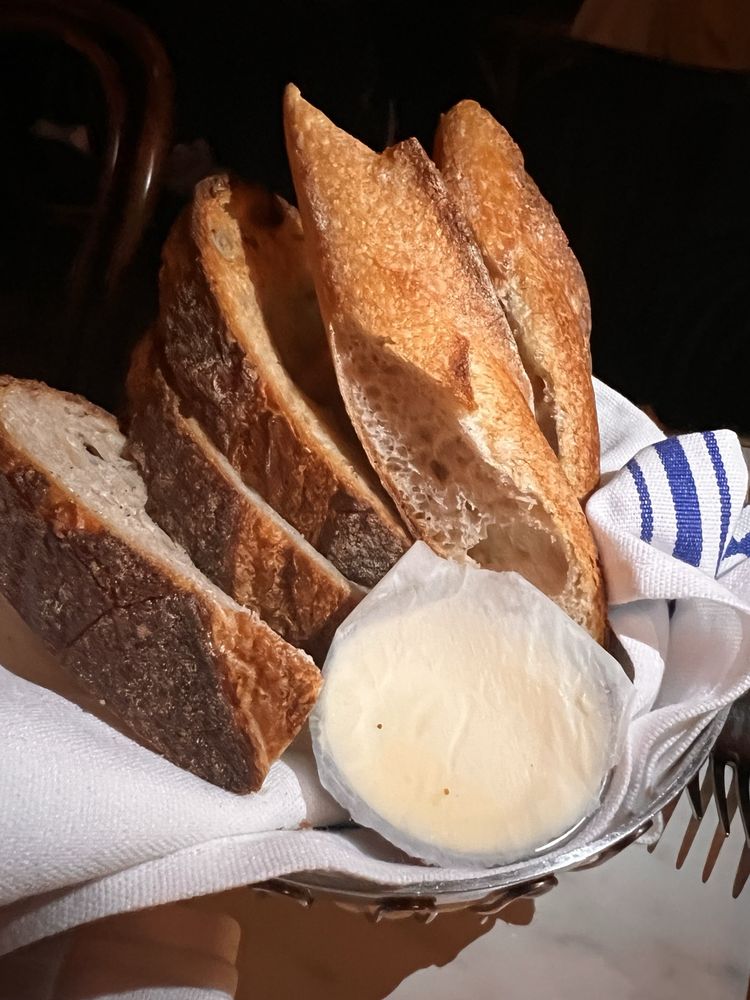 Vin Sur Vingt Bistro à Vins
