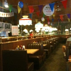 Bj Pumpernickels Closed 13 Reviews Restaurants 18169 Town Photo Of Bj Pumpernickels Olney Md United States Aside From The Streamers