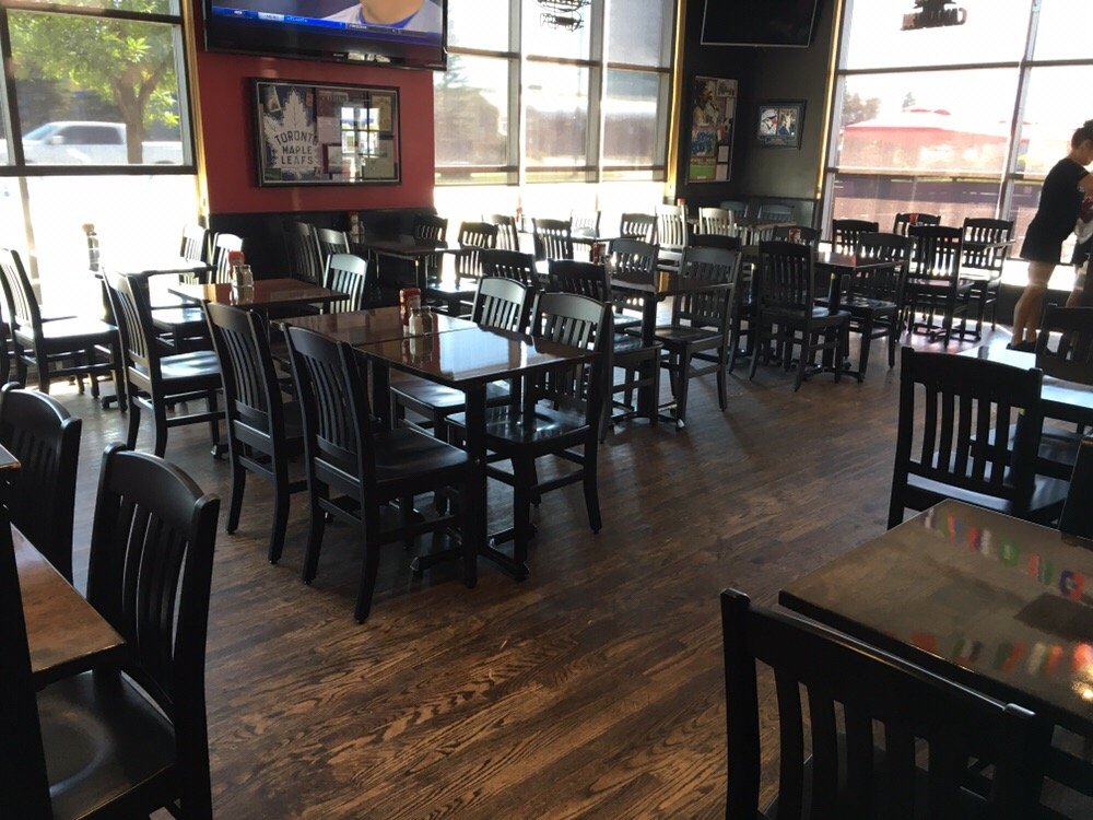 St Louis Bar and Grill