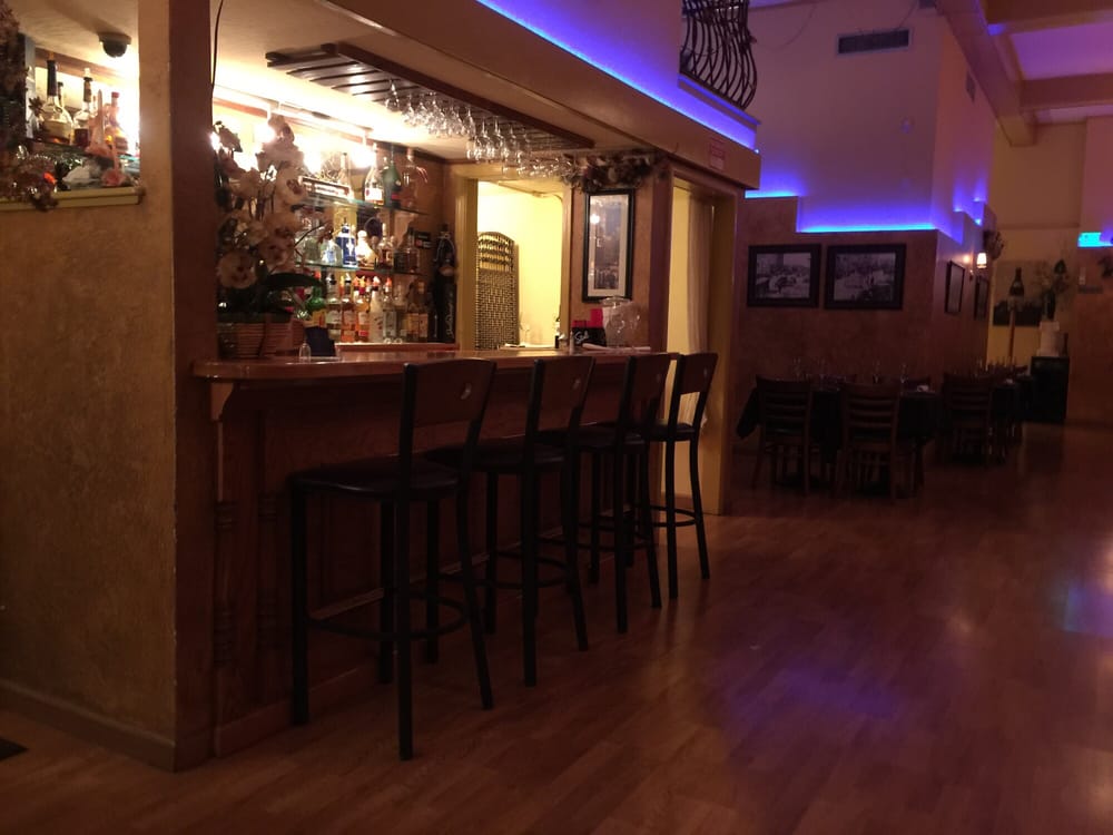 Main Street Bar and Grill 81 Photos & 94 Reviews Bars 627 Main St