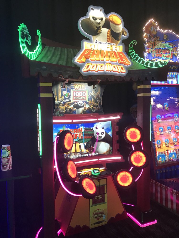 Eat Play Drink Watch Dave And Buster S Eat Play Drink Watch Dave And Buster S
