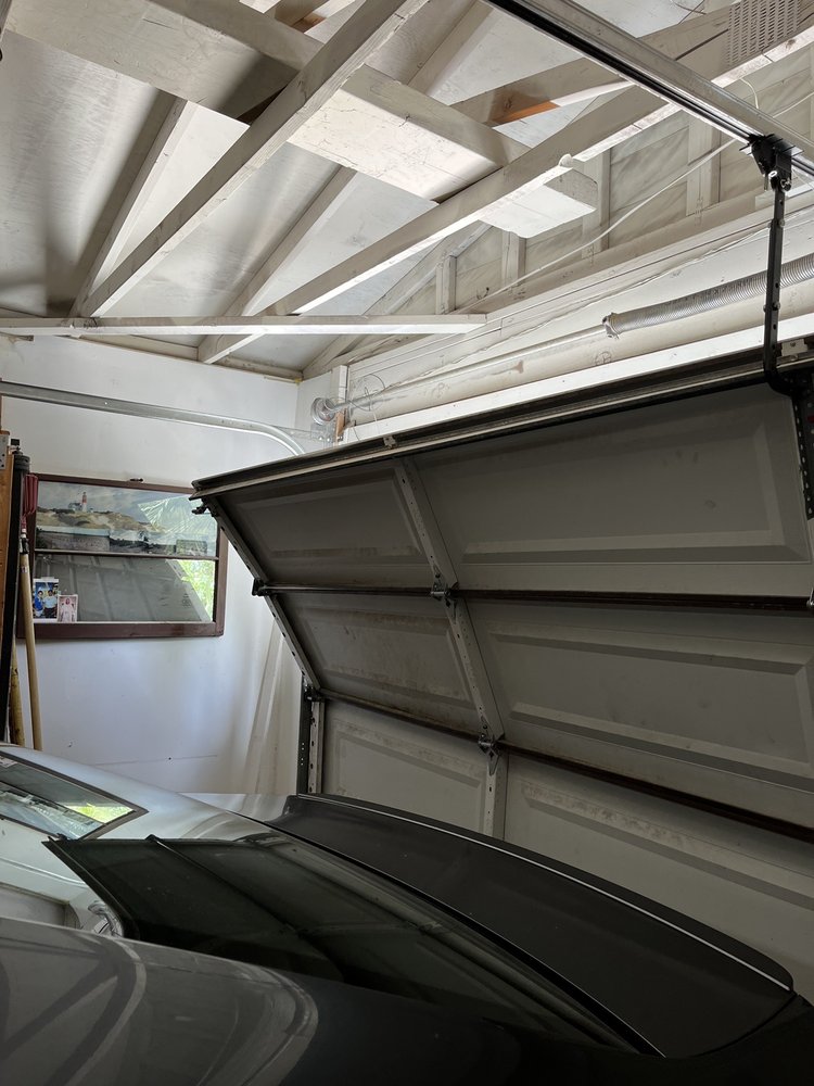Avila's Garage Doors