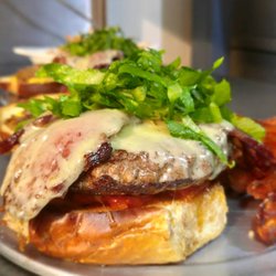 Best Restaurants Near Bowling Green Oh 43402 Last Updated October 2 Two Fo Gastropub