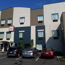 The Inn At Monaca Hotels 1525 Old Brodhead Rd Pa Photo Of The Inn At Monaca Pa United States Front