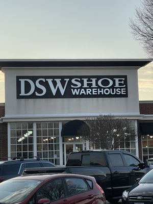 Dsw hot sale store locations