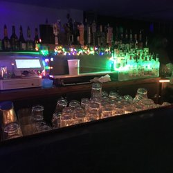 Best Steak And Seafood Restaurants In Corvallis Or Last Updated Tom S Pea Bar Grill