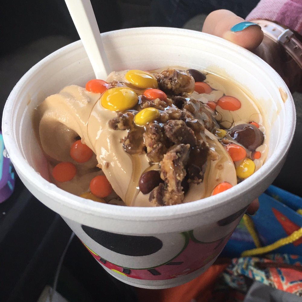 sweetFrog Premium Frozen Yogurt