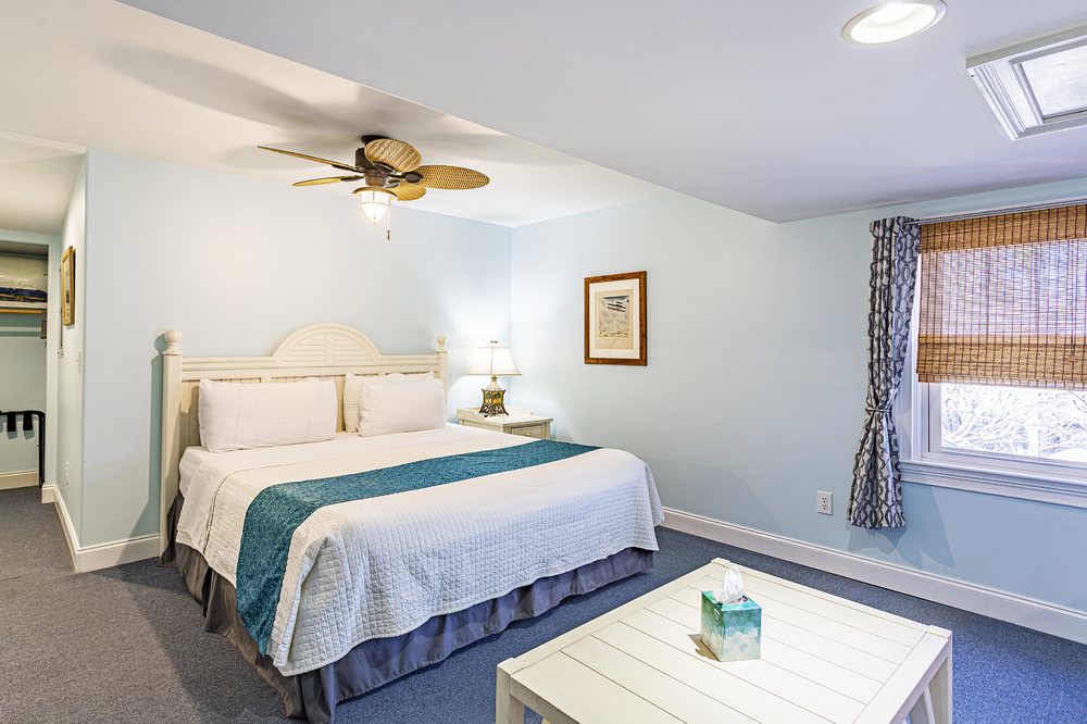 The Island Guest House & Motel