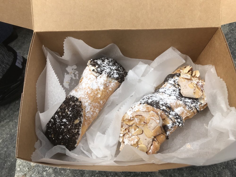 oreo and amaretto cannolis