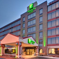 Holiday Inn Hotel Suites Warren 10 Photos Reviews Hotels Photo Of Holiday Inn Hotel Suites Warren Mi United States