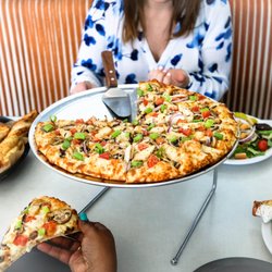 Round Table Pizza Order Food Online 55 Photos 65