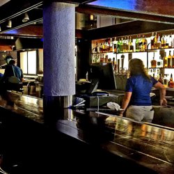 Bluewater Waterfront Grill 233 Photos 325 Reviews Seafood 4 Photo Of Bluewater Waterfront Grill Wrightsville Beach Nc United States Nice Bar