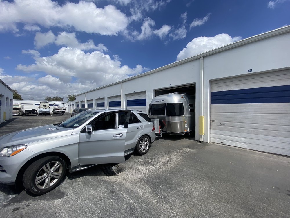 Lighthouse Self Storage - Fort Lauderdale