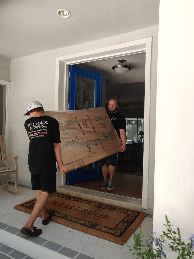 Lighthouse Movers