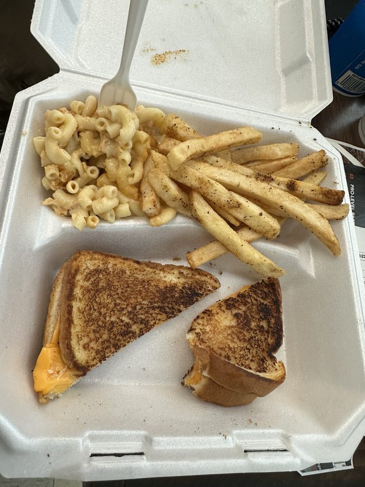 Legends Smokehouse And Grill