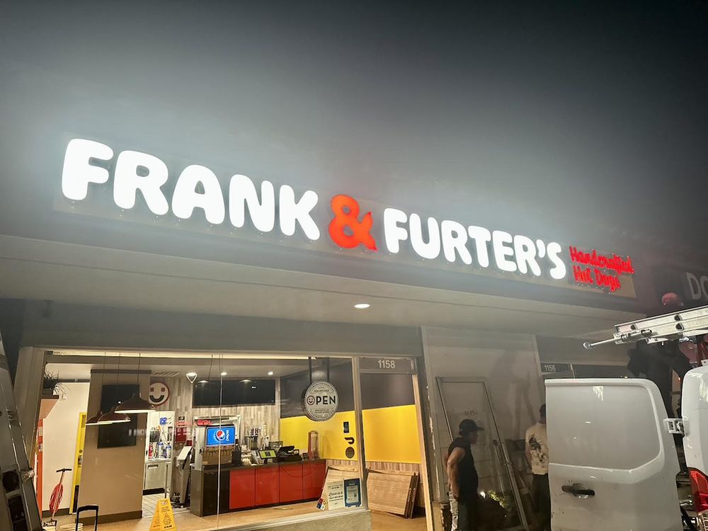 Frank & Furter’s Handcrafted Hot Dogs
