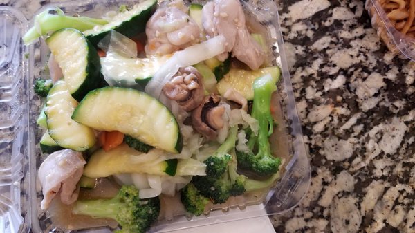Photo of Lee's Garden - San Pablo, CA, United States. Resembles moo goo gai pan; tastes terrible -- insipid boiled chicken with veggies is more like it.