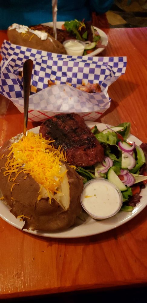 Three Palms Bar & Grill