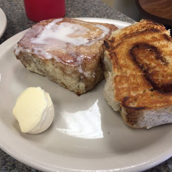 Robert S Restaurant Tucson Cinnamon Roll Robert S Restaurant Tucson Cinnamon Roll
