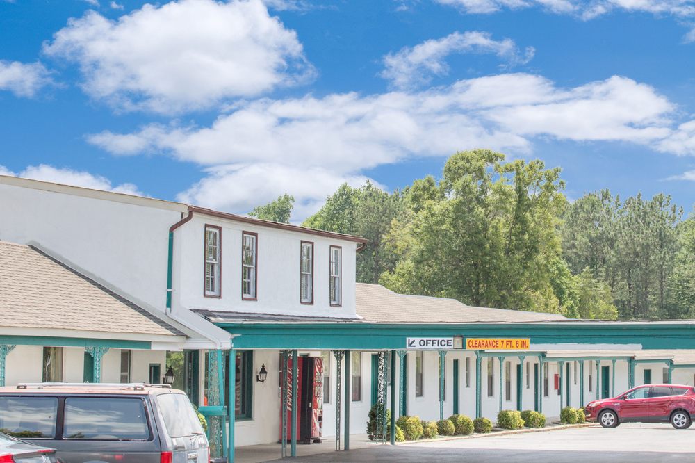 Knights Inn Emporia (New) 20 Photos & 12 Reviews Hotels 3173