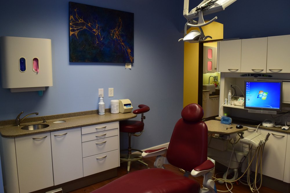 image of business Leahy Family Dentistry