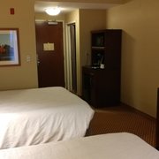 queen bed at photo of hilton garden inn winchester va united states - Hilton Garden Inn Winchester Va queen bed at photo of hilton garden inn winchester va united states - Hilton Garden Inn Winchester Va