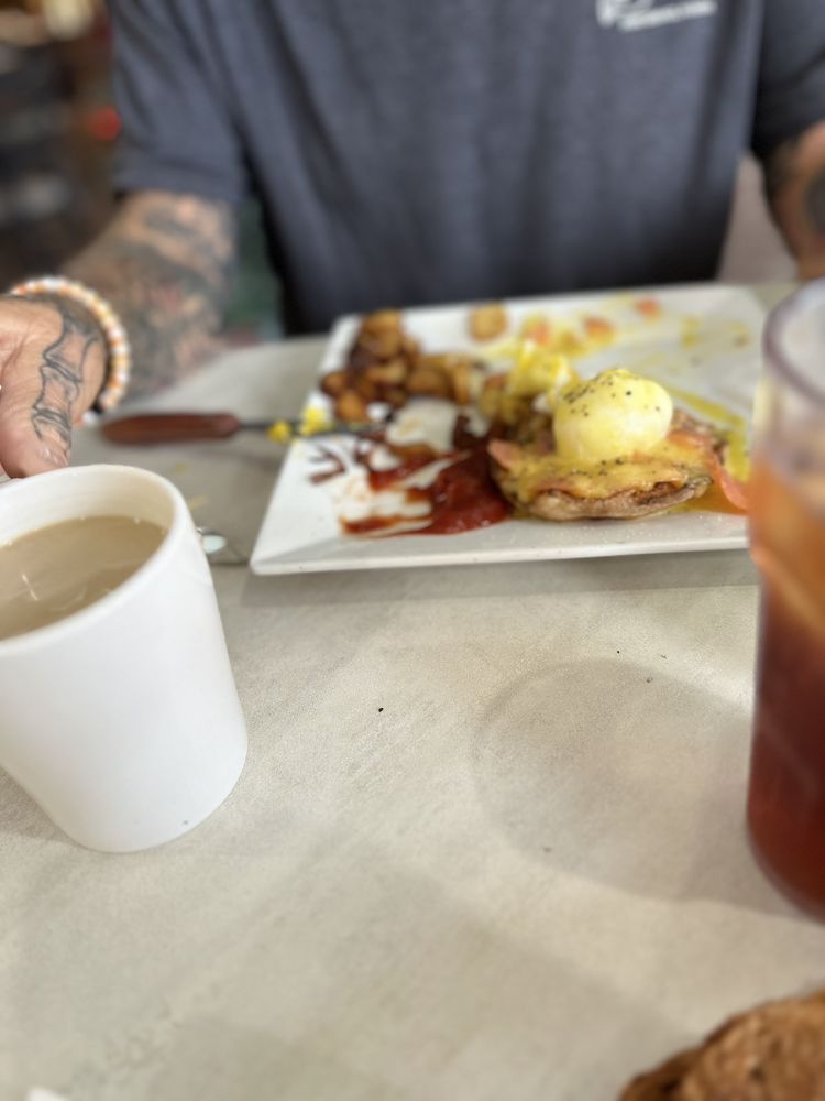 Granada Family Diner