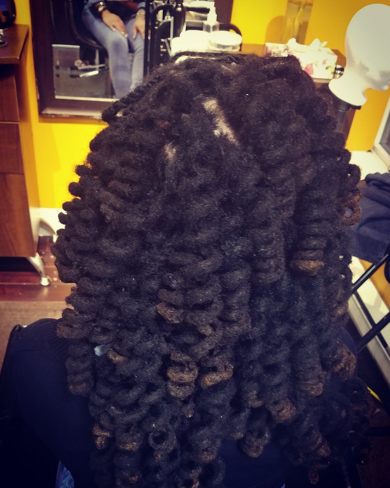 Nannis Natural Hair Studio
