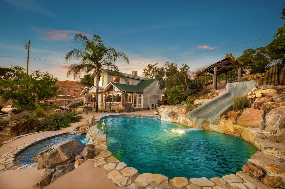 Glen Henderson & Shannon Keatley - Big Block Realty