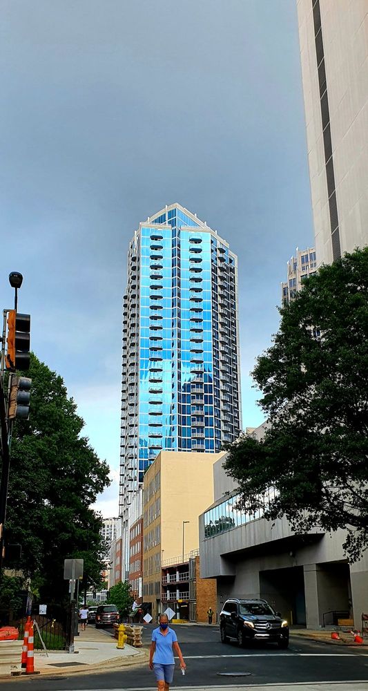 Avenue Uptown Condominium