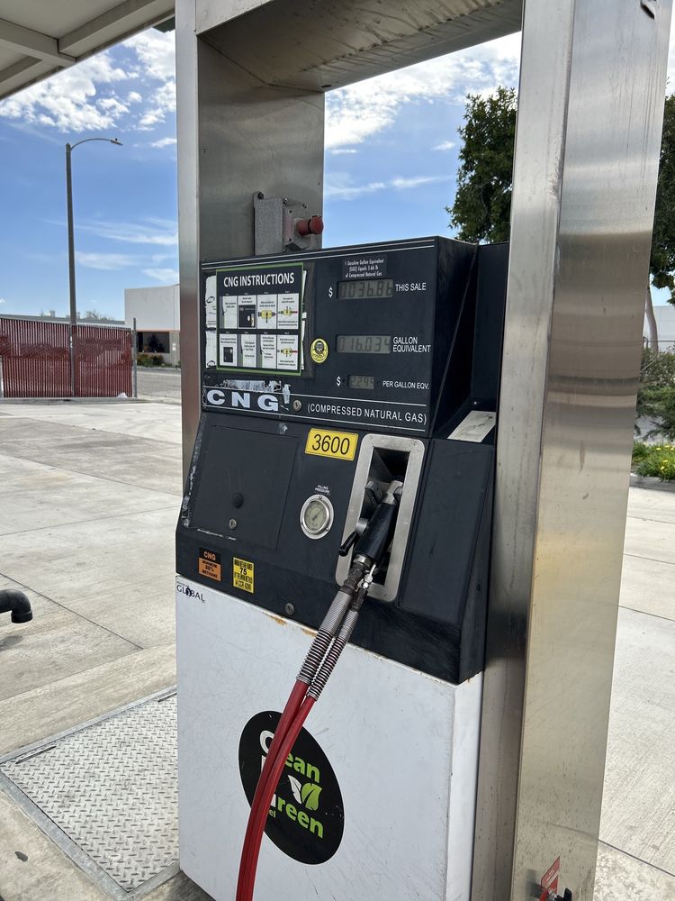 Clean N Green CNG Station