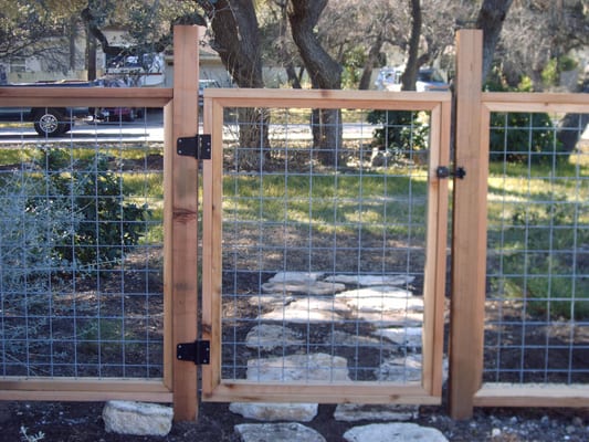 Bull Wire Anyone know where to find a good detail for a bull wire fence similar ...