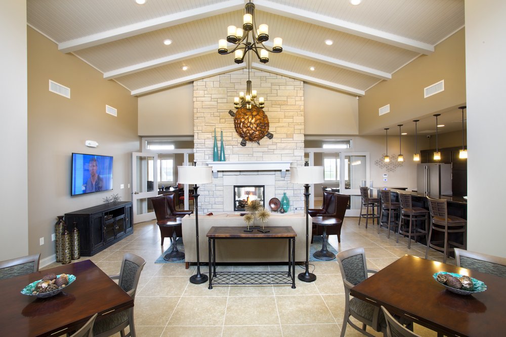 SunSTONE Apartment Homes at Fox Ridge