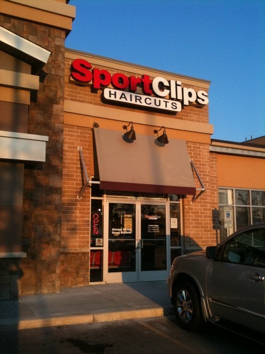 Sport Clips Barbers Pewaukee, WI Reviews 1279 Capitol Dr