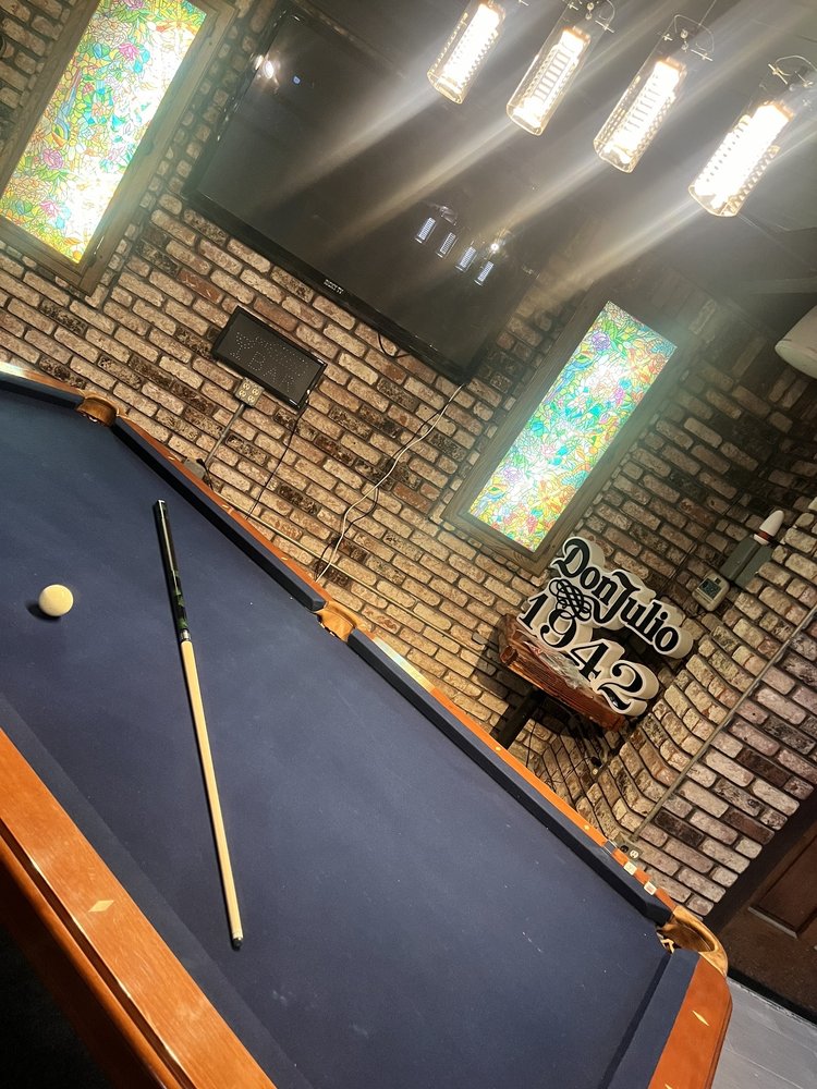 Rickey’s Sports Lounge