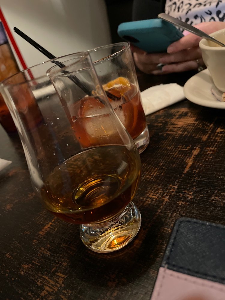 Wood: a casual restaurant