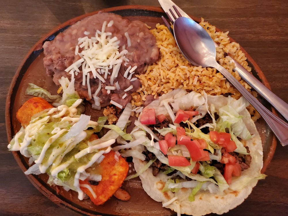 El Tlahualil Mexican Restaurant