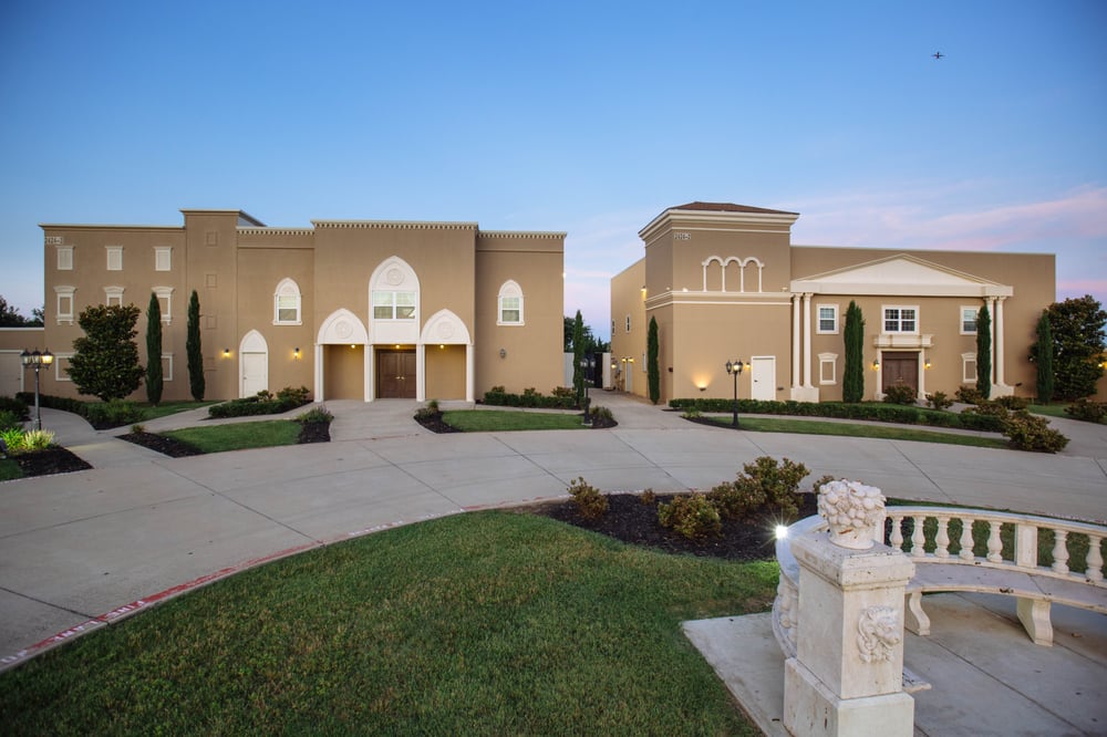 Melrose Ballroom (left) and Malibu Ballroom (right