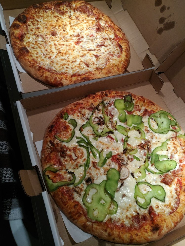 Pizza Gino Pizza 504 Rue StJerome, QC Restaurant