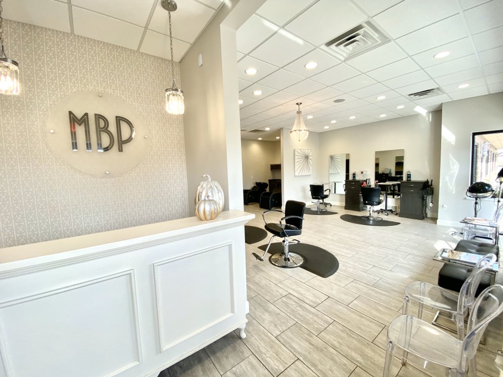 Makeup & Beauty Parlour
