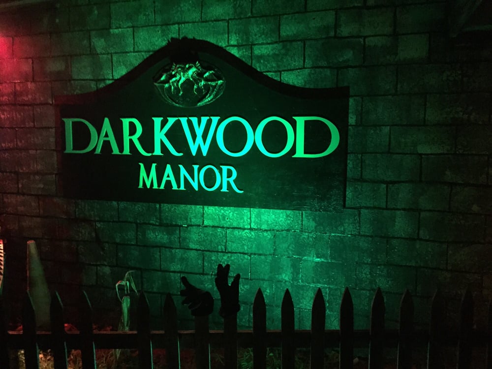 Darkwood Manor Amusement Parks 104 N Hawksbill St Luray VA 
