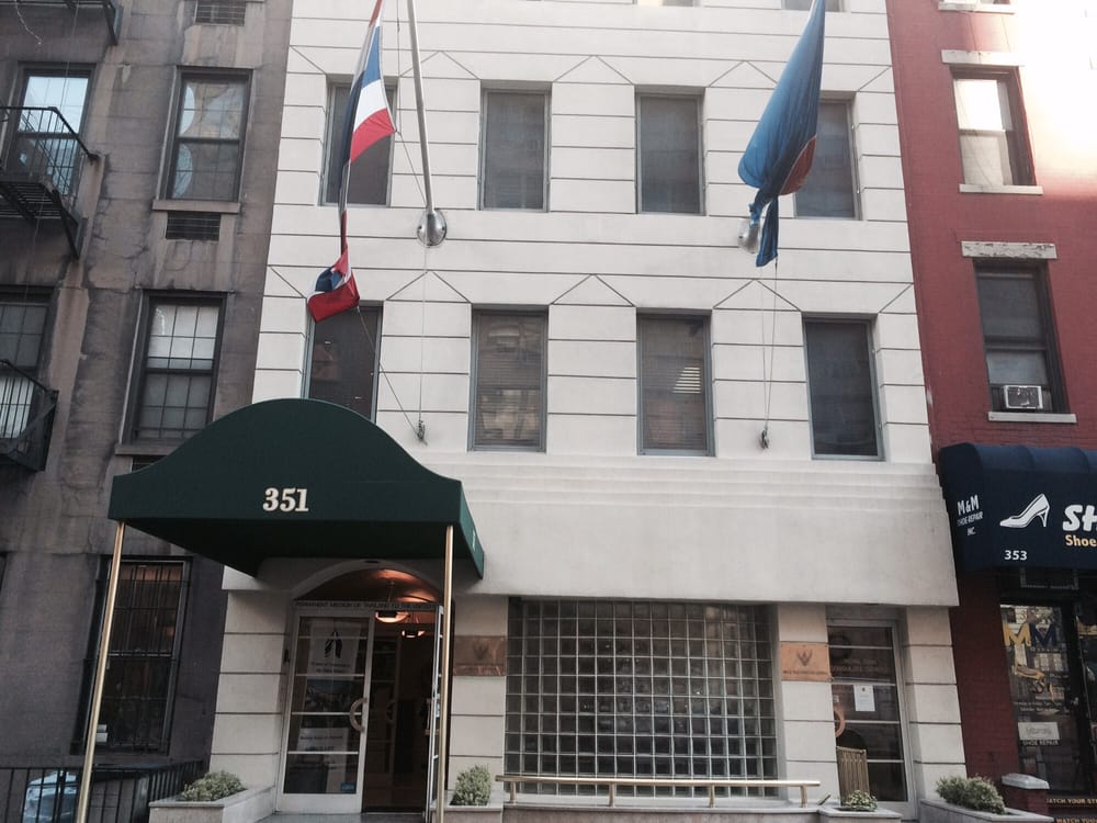 Royal Thai Consulate General Embassy 351 E 52nd St, Midtown East
