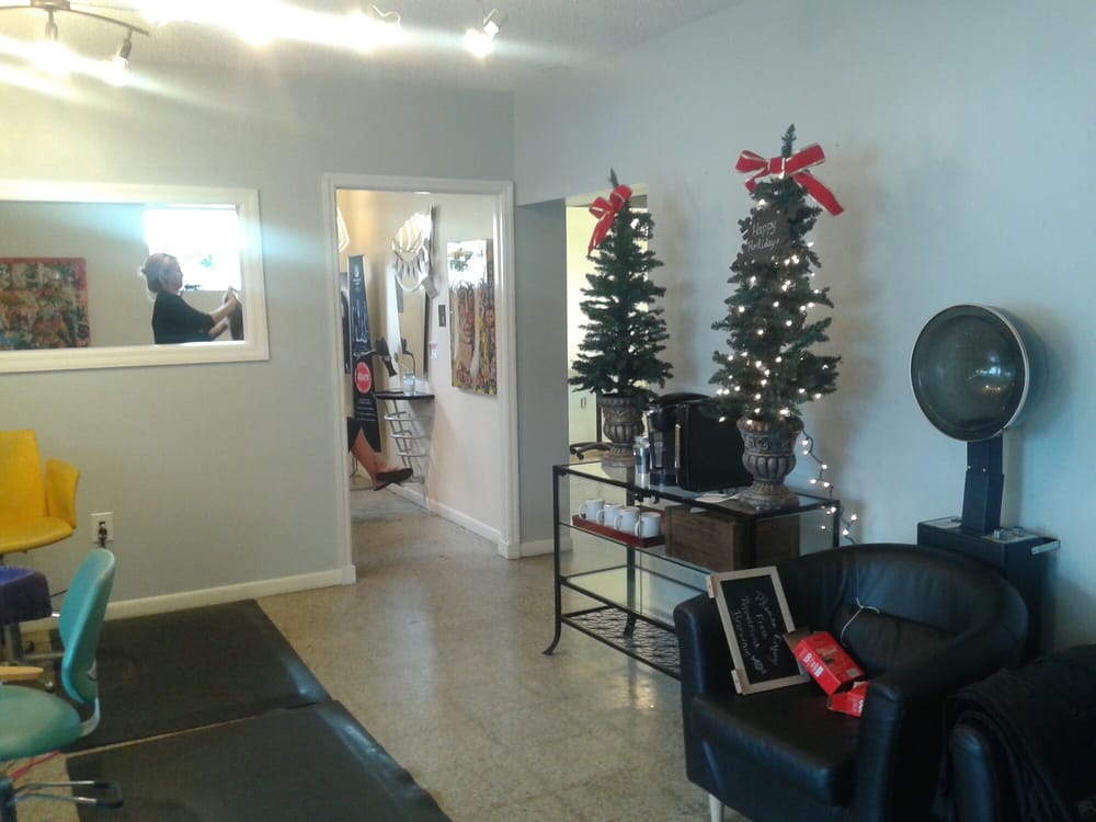 The Parlor Downtown 25 Photos Hair Salons 2000 Goff Pl, Melbourne