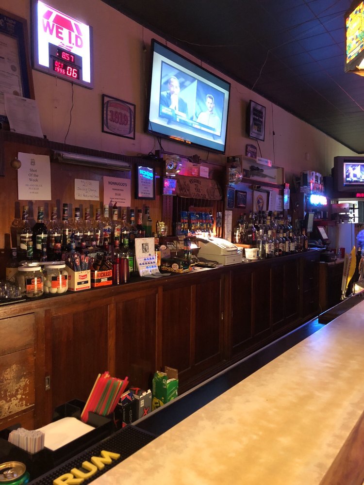 Luana Tavern Restaurants 301 Main St, Luana, IA Restaurant