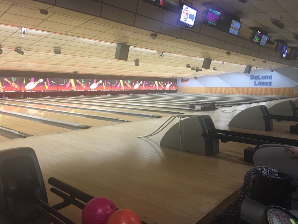 DeLuna Lanes 15 Photos Sports Bars 590 E Nine Mile Rd, Pensacola
