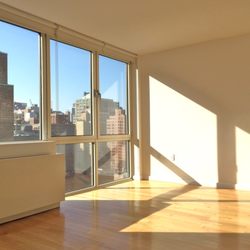 Townsend Nyc 20 Photos 32 Reviews Apartments 350 W 37th St Photo Of Townsend Nyc New York Ny United States